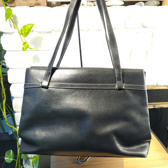 Oscar de la Renta Tassel Front Leather Bag - Picture 4 of 14